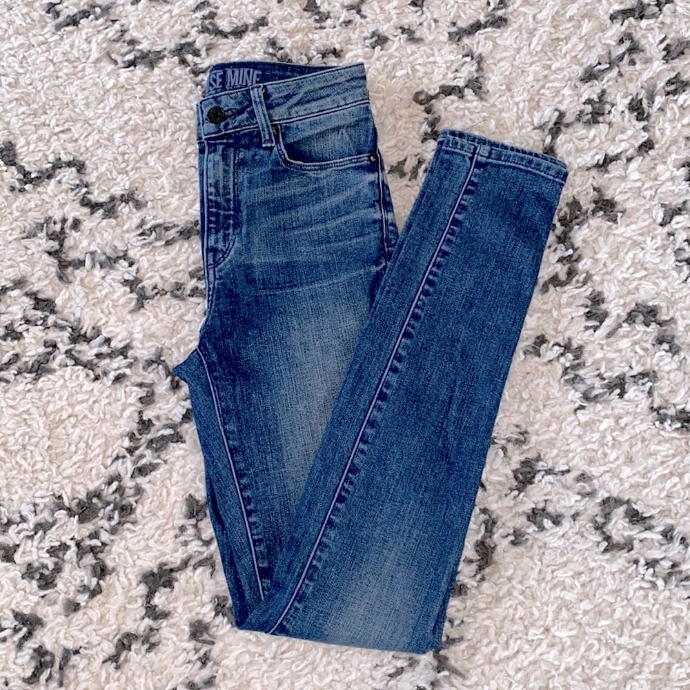 Aritzia High Rise Skinny Jeans